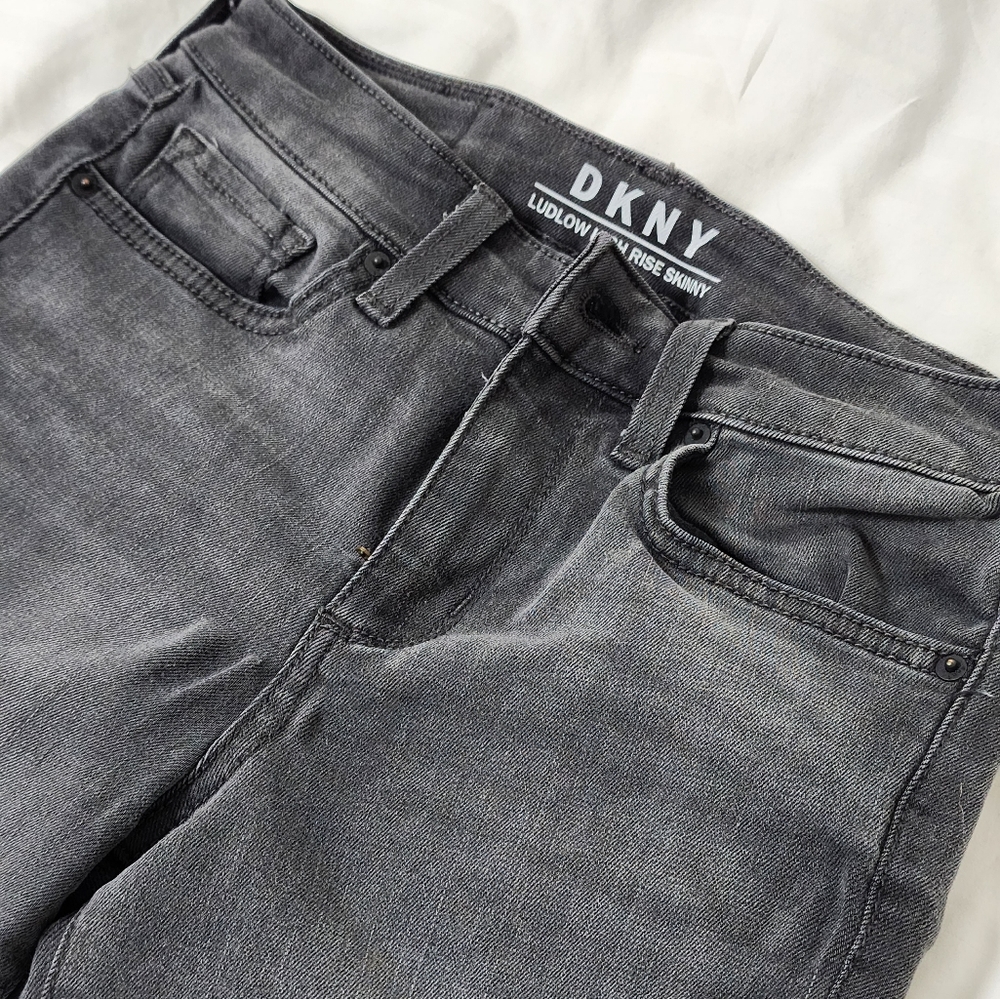 DKNY Ludlow High Rise Skinny Jeans